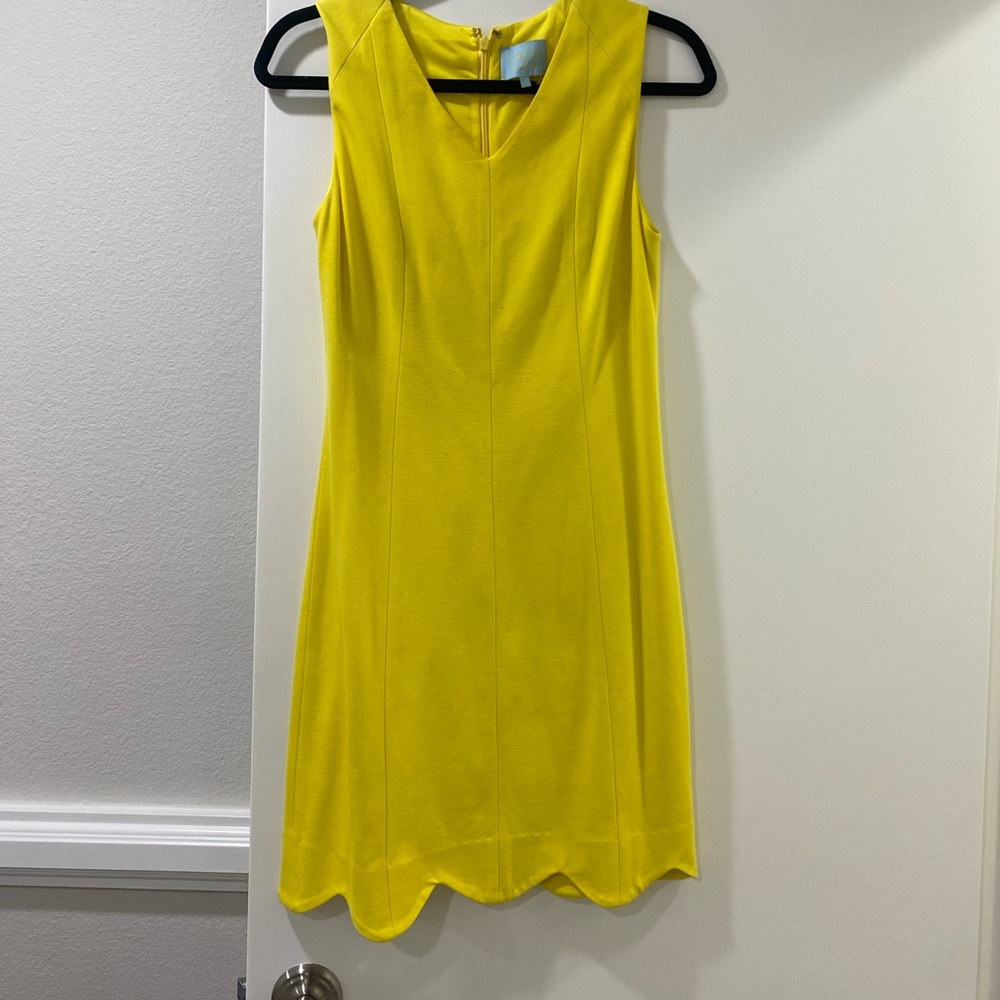 Cece yellow dress with scallops